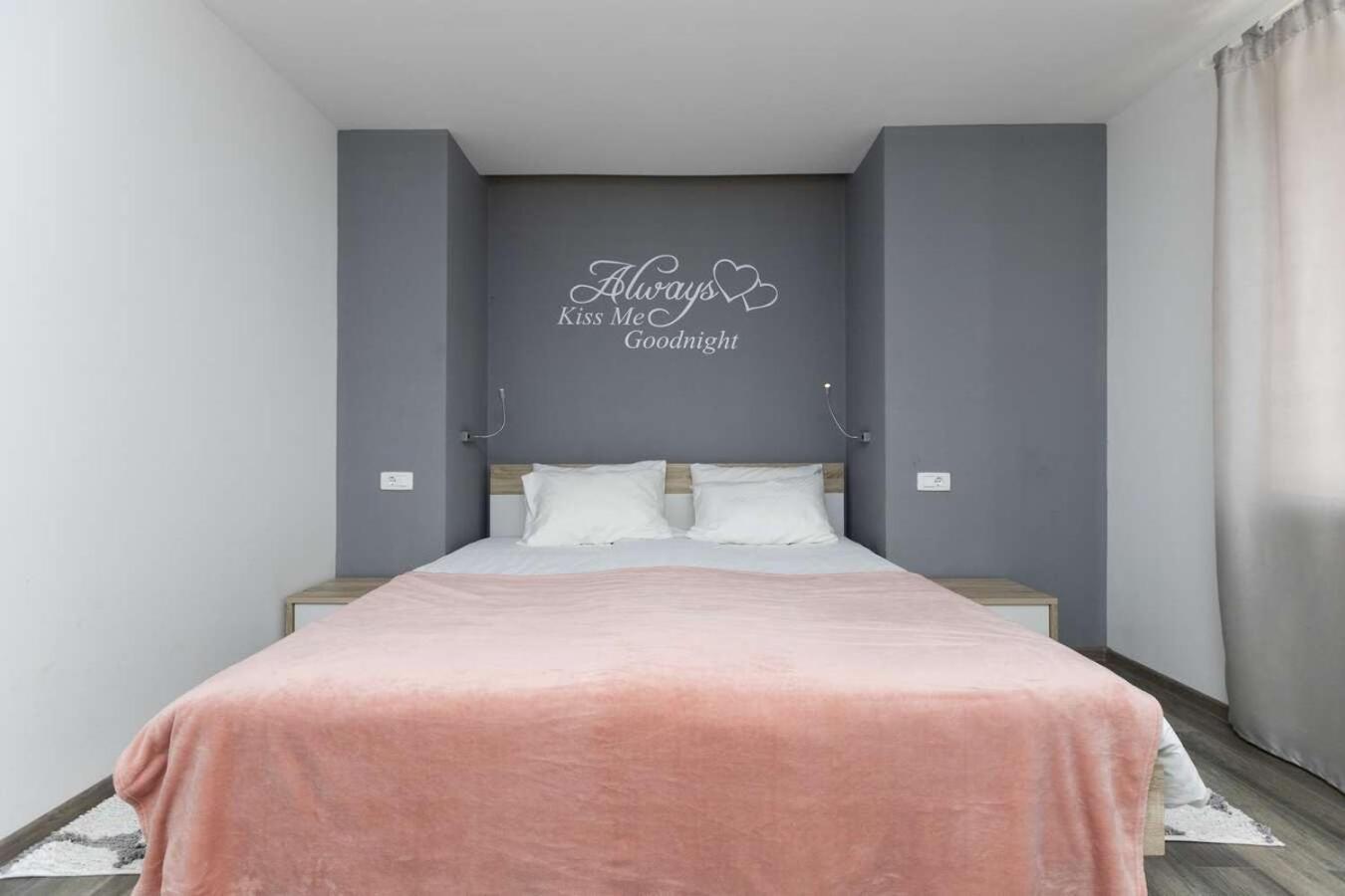 Villa Viscum In Central Istria For 8 Persons With Large Garden - Pet Friendly Пазин Екстериор снимка